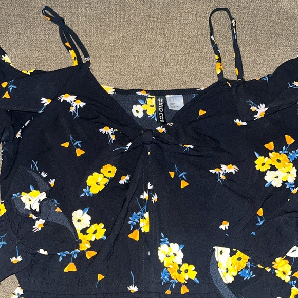 Off shoulder with spaghetti with thin straps - $14 - Picture 6 of 7